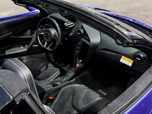 New 2026 McLaren 750S Spider RWD image 55