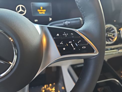 Certified 2024 Mercedes-Benz GLA 250 image 20