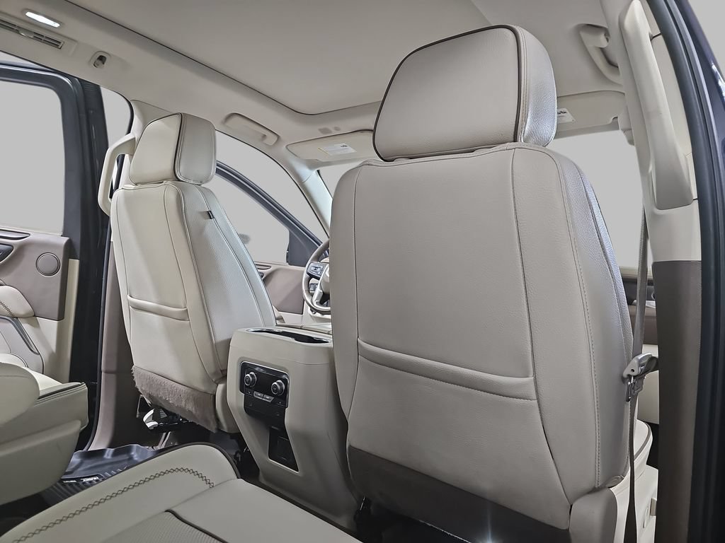 Used 2022 GMC Yukon Denali AWD/4WD image 14