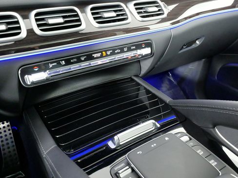 Used 2025 Mercedes-Benz GLS 450 4MATIC image 68