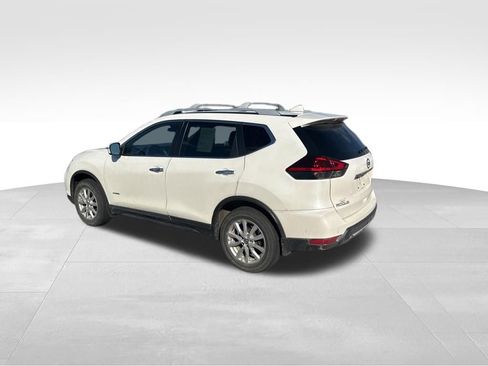 Used 2019 Nissan Rogue SV image 5