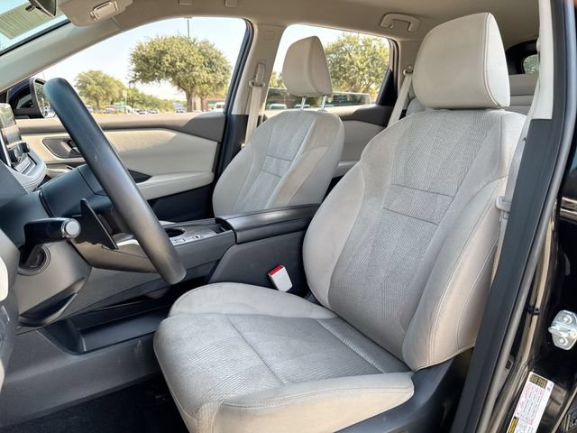 Used 2024 Nissan Rogue SV FWD image 11