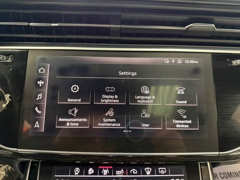 Used 2019 Audi Q8 Prestige w/ Luxury Package image 57