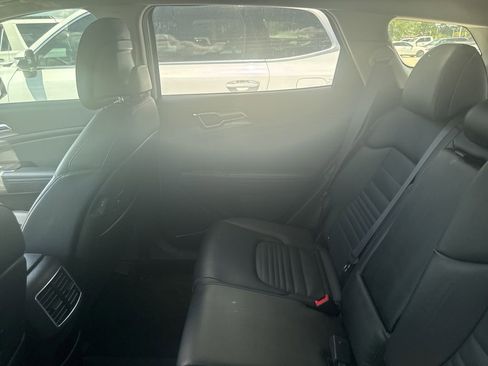 Used 2023 Kia Sportage SX image 11