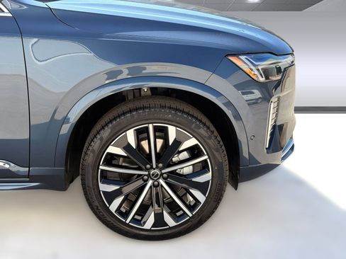 Certified 2026 Volvo XC90 B6 Plus w/ Protection Package Premier AWD/4WD image 11