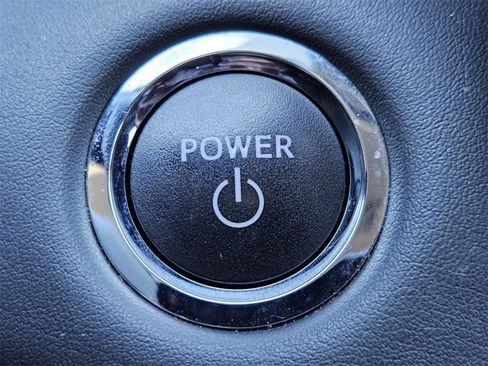 Certified 2023 Toyota Highlander XLE image 20