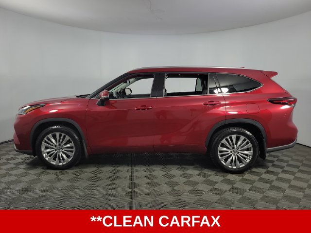 Used 2024 Toyota Highlander Platinum FWD image 5