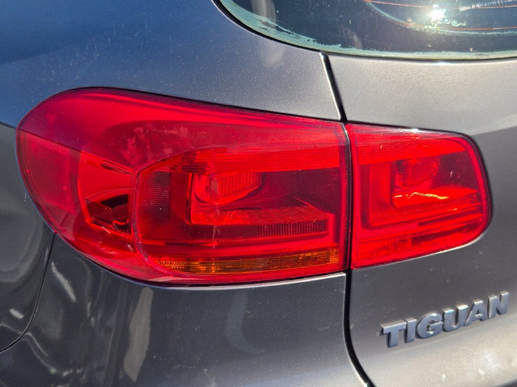 Used 2014 Volkswagen Tiguan S FWD image 8