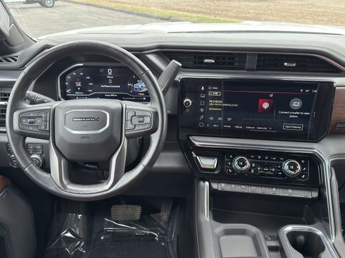 Used 2025 GMC Sierra 2500 Denali Ultimate image 36