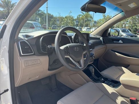 Used 2019 Hyundai Tucson SE image 14