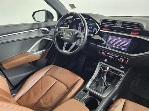 Used 2020 Audi Q3 2.0T Premium Plus w/ Premium Plus Package image 11