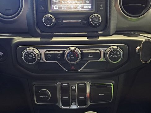 Used 2020 Jeep Gladiator Sport w/ Quick Order Package 24S image 19