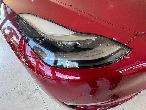 Used 2024 Tesla Model Y Long Range AWD/4WD image 24