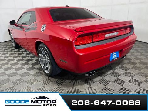 Used 2012 Dodge Challenger R/T RWD image 5