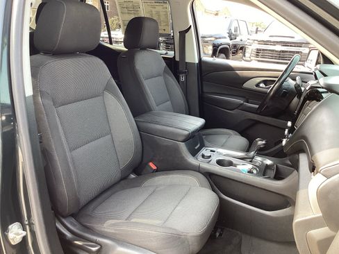 Used 2020 Chevrolet Traverse LT image 28