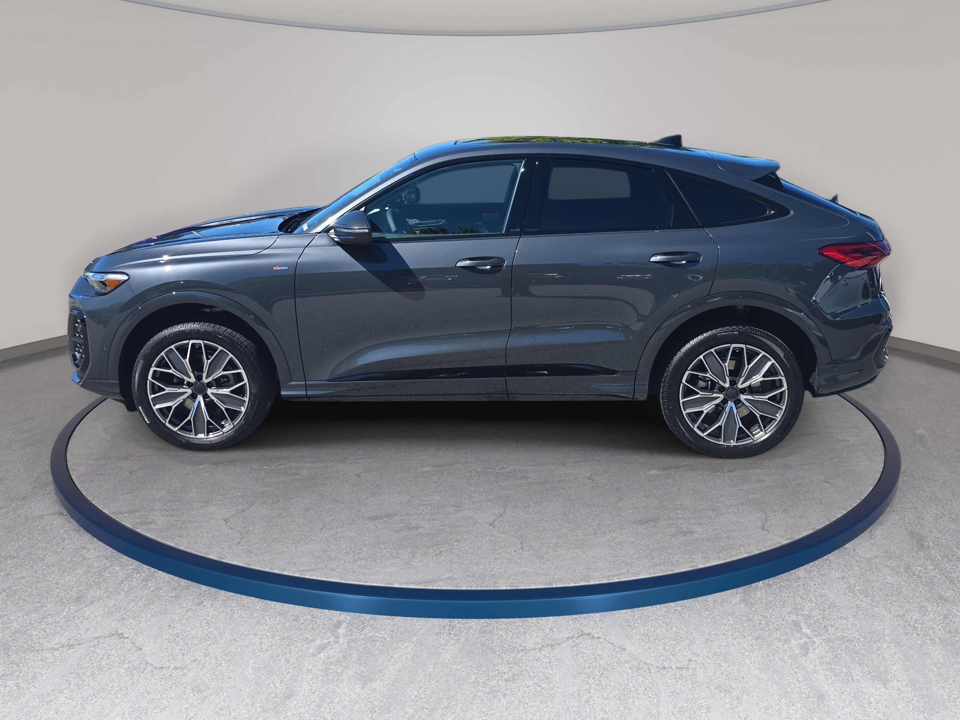 New 2026 Audi Q5 Premium Plus AWD/4WD image 8