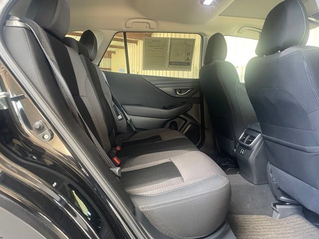 Used 2025 Subaru Outback Premium AWD/4WD image 24