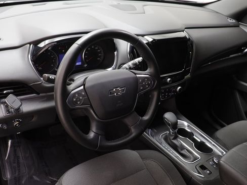 Certified 2023 Chevrolet Traverse LT image 6