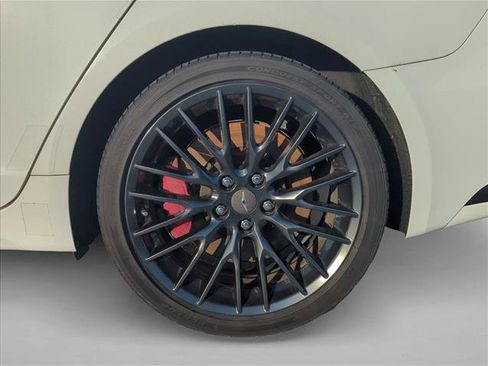 Used 2022 Genesis G70 3.3T Launch Edition RWD image 6
