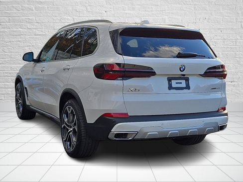 New 2026 BMW X5 xDrive40i image 3