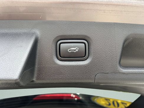 Used 2020 Hyundai Santa Fe SEL w/ Convenience Package FWD image 16