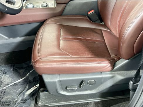 Used 2022 Ford Expedition Max Limited image 20