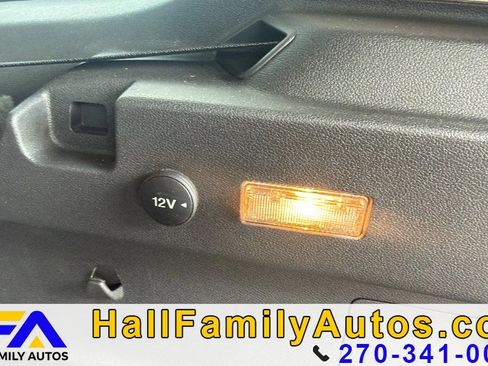 Used 2017 Ford Escape SE FWD image 12