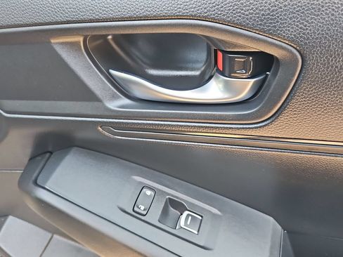 Used 2025 Honda Accord LX image 34