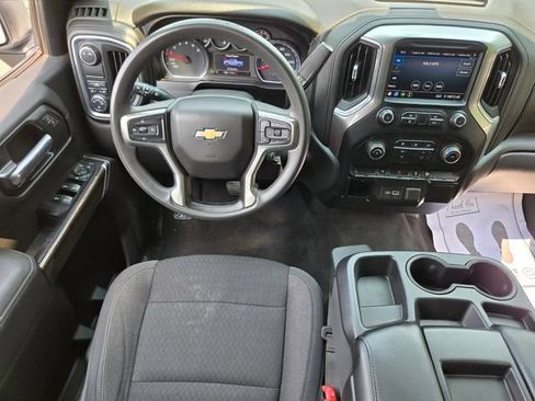 Used 2020 Chevrolet Silverado 1500 LT RWD image 13