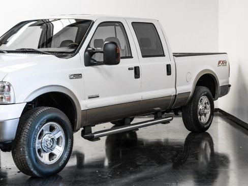 Used 2006 Ford F250 Lariat image 8