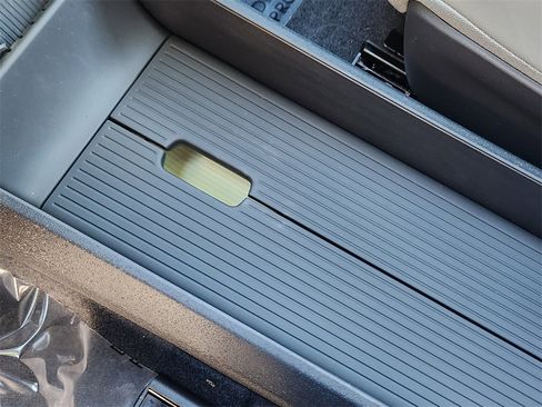 New 2026 Volvo EX30 Cross Country Ultra image 16