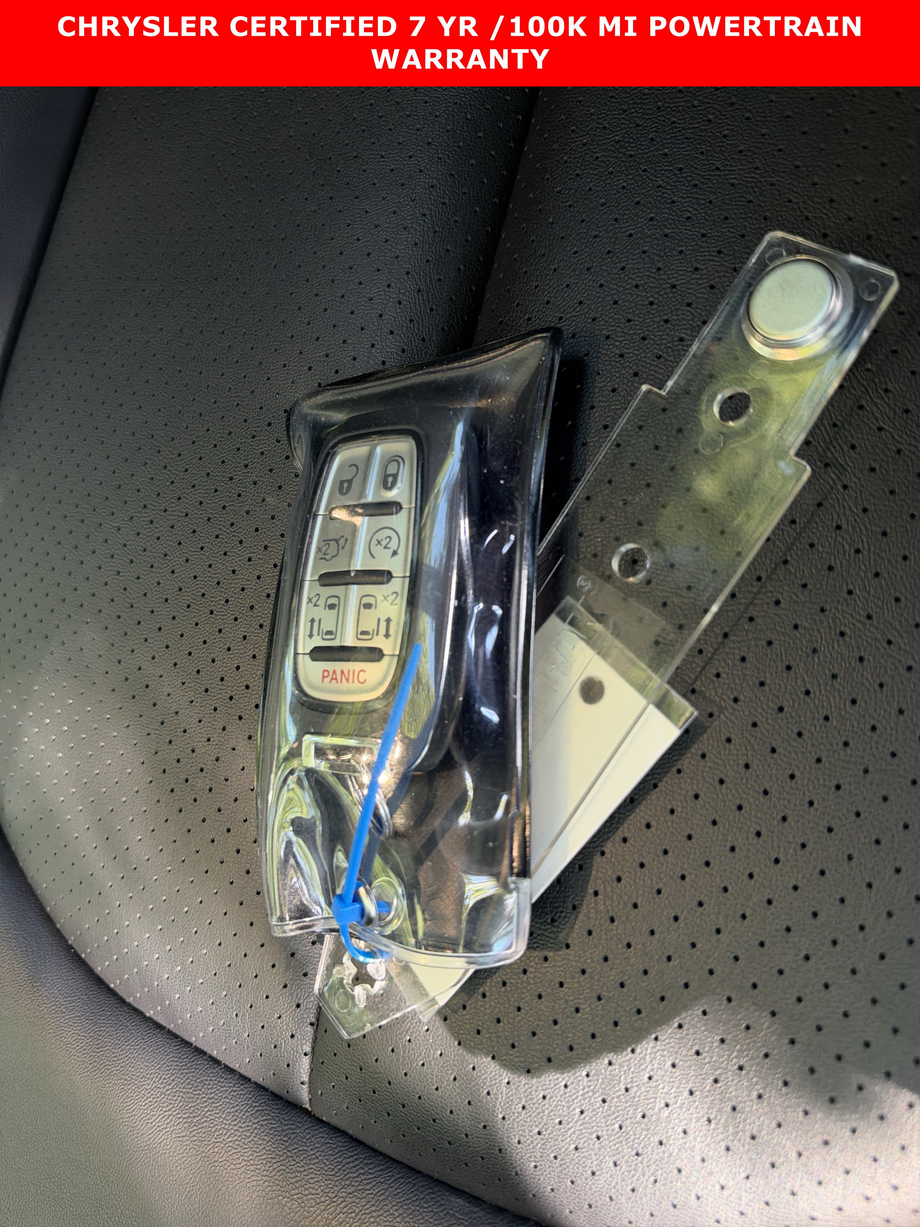 Used 2025 Chrysler Pacifica Select FWD image 35