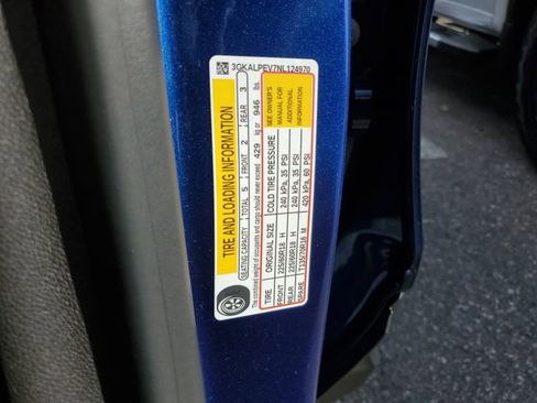 Used 2022 GMC Terrain SLT FWD image 31