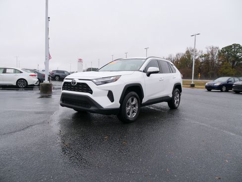 Used 2023 Toyota RAV4 XLE image 7