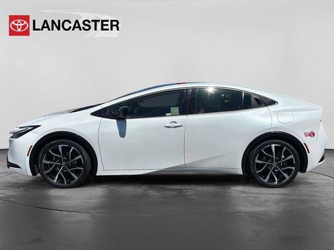 Certified 2024 Toyota Prius Prime FWD image 4