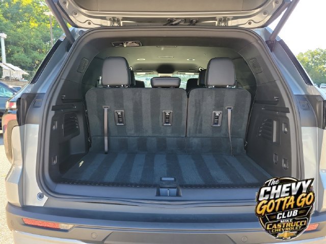 Used 2026 Chevrolet Traverse LT AWD/4WD image 25