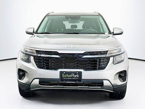 Used 2024 Kia Seltos S image 2