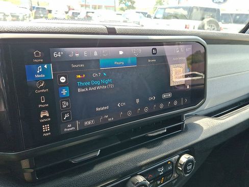 Used 2025 Jeep Wrangler Sport AWD/4WD image 14