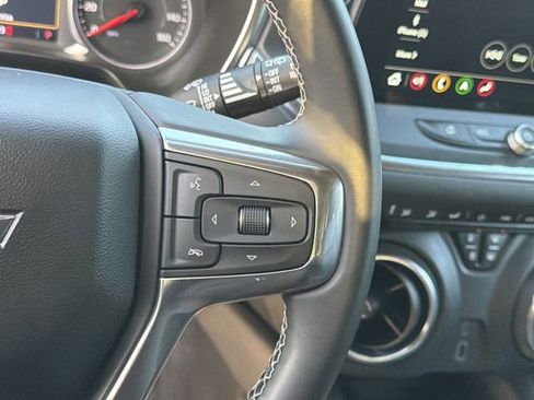 Used 2023 Chevrolet Blazer LT w/ Sound & Technology Package FWD image 32