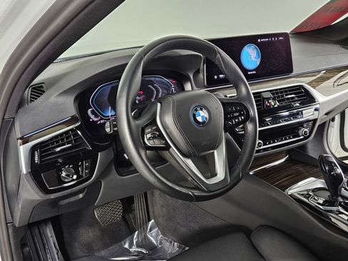 Used 2023 BMW 530e 530e iPerformance w/ Convenience Package image 31