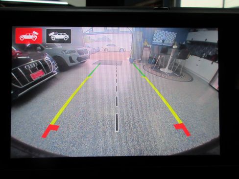 Used 2024 Jeep Wrangler Unlimited Sahara w/ Technology Group AWD/4WD image 23