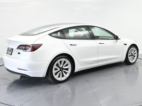 Used 2022 Tesla Model 3 RWD image 7