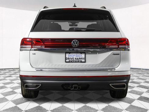 Used 2024 Volkswagen Atlas SE w/ Black Wheel Package image 16