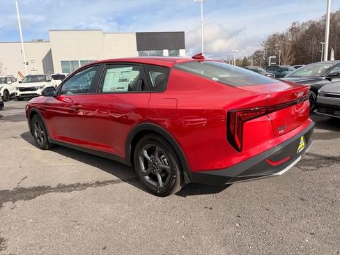 New 2025 Kia K4 LXS image 4