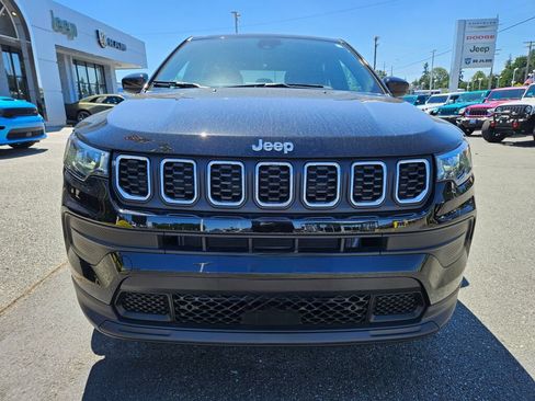 Used 2025 Jeep Compass Sport AWD/4WD image 8
