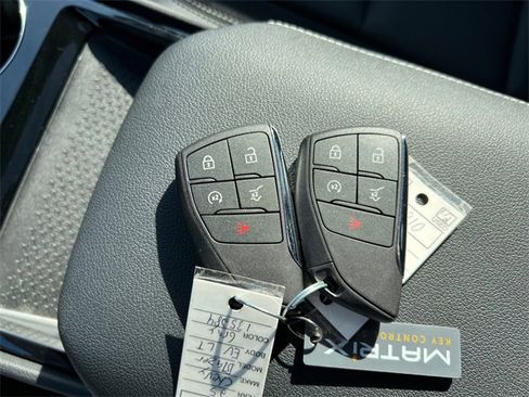 Used 2025 Chevrolet Blazer EV LT image 28