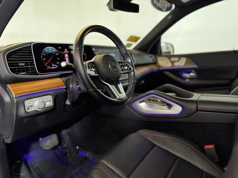 Used 2023 Mercedes-Benz GLS 450 4MATIC image 15