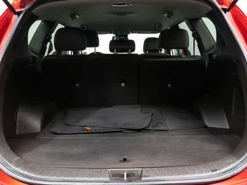 Used 2019 Hyundai Santa Fe SEL image 25