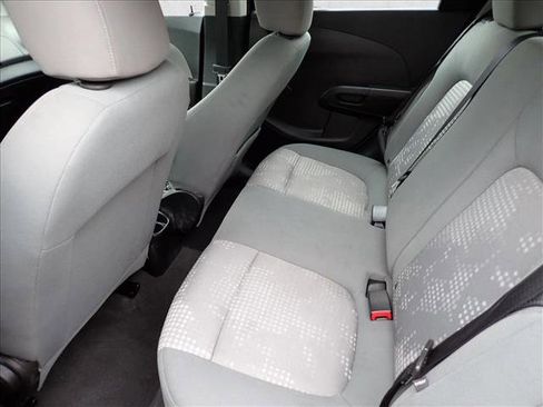 Used 2015 Chevrolet Sonic LS image 9