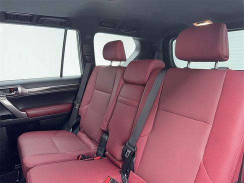 Used 2022 Lexus GX 460 Premium w/ Premium Plus Package image 39